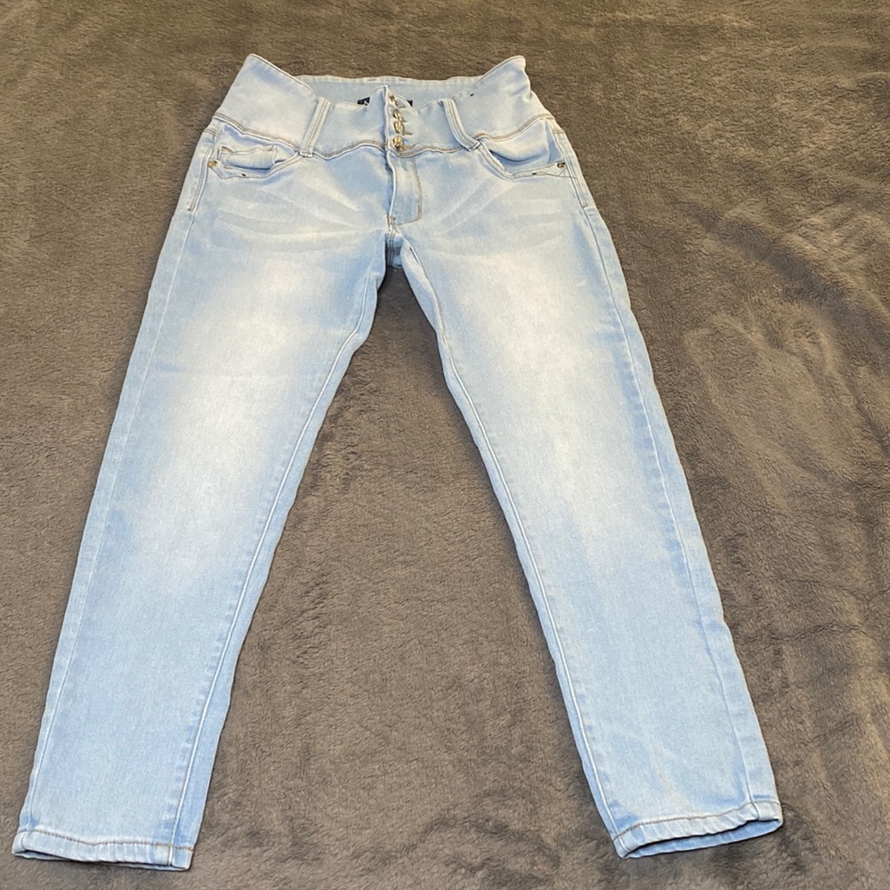 Light Wash HIGH WAISTED Jeans
